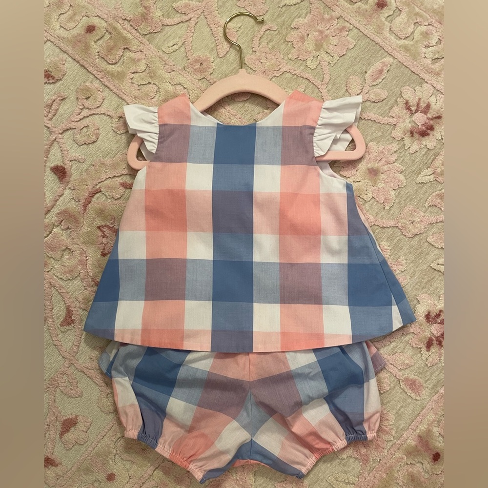 Like New TBBC Flutter Sleeve Bloomer Set (18-24)